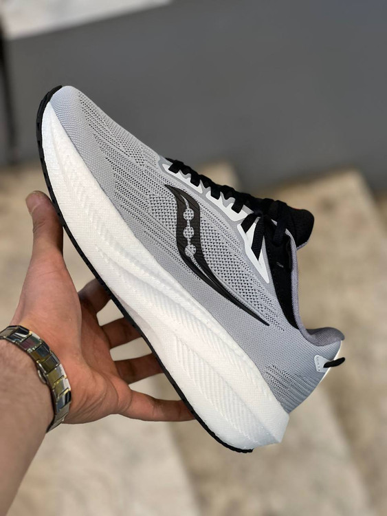 کتونی ساکونی مدل Triumph 21 ساخت ویتنام