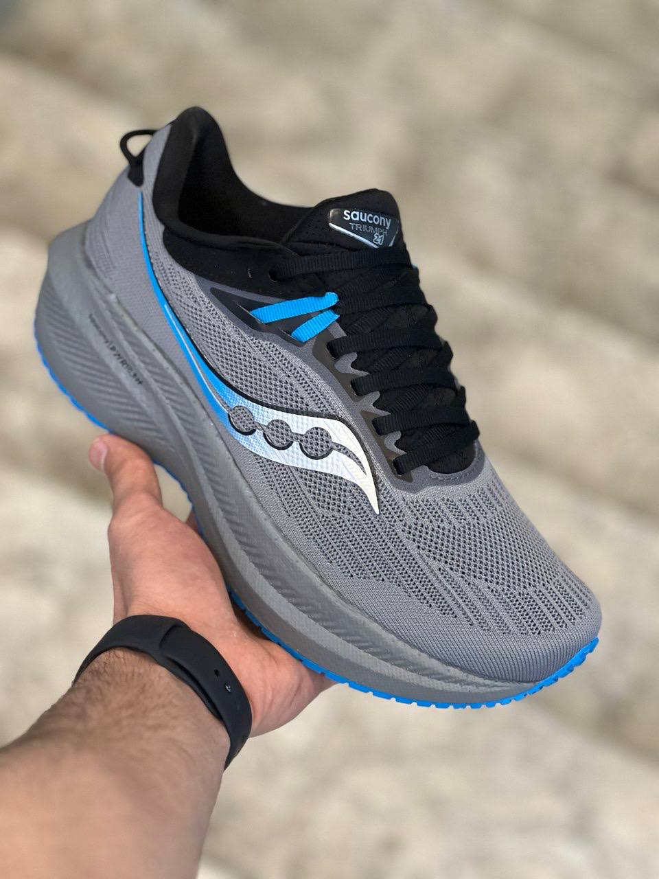 کتونی ساکونی مدل Triumph 21 ساخت ویتنام