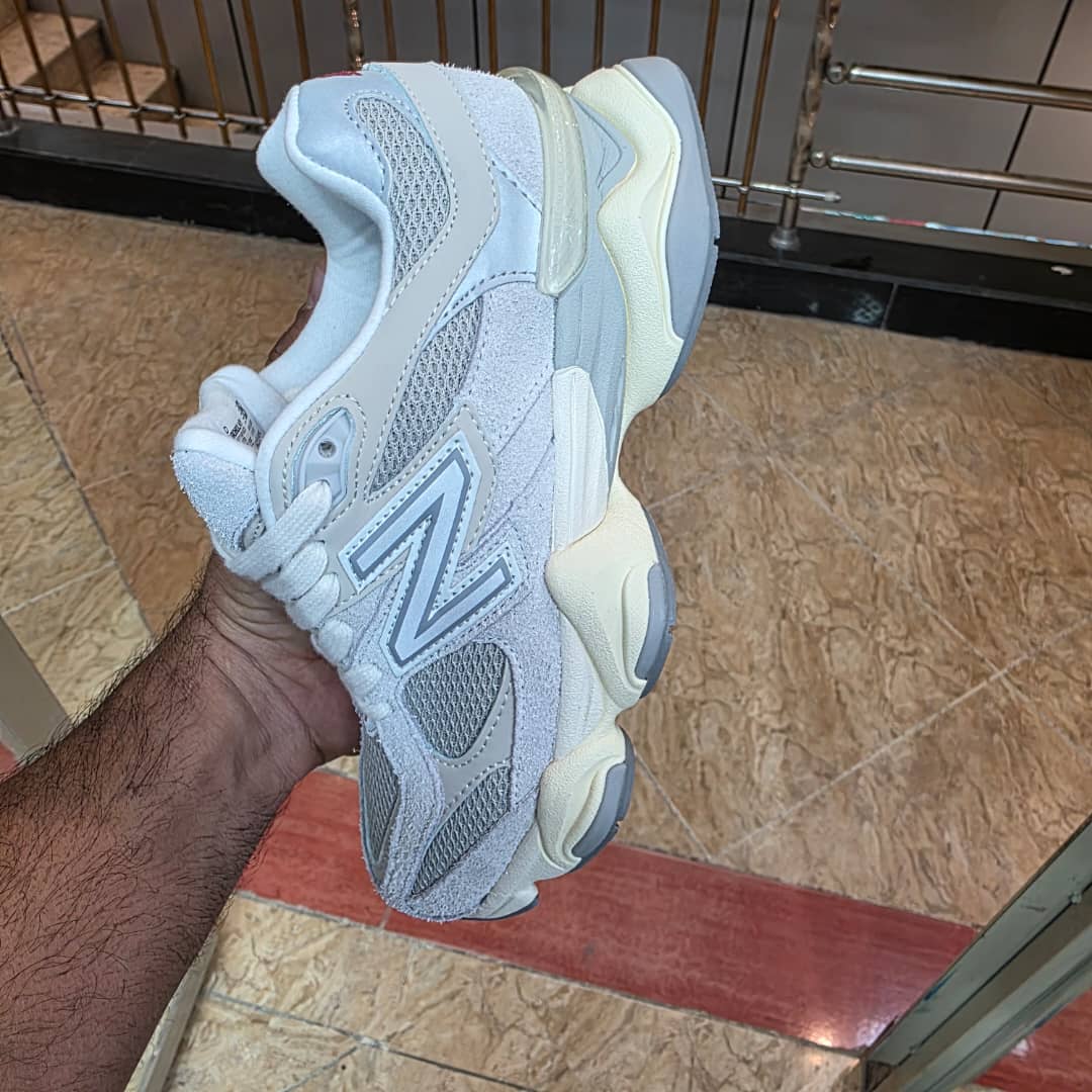 کتونی نیوبالانس مدل ۹۰۶۰ ساخت ویتنام