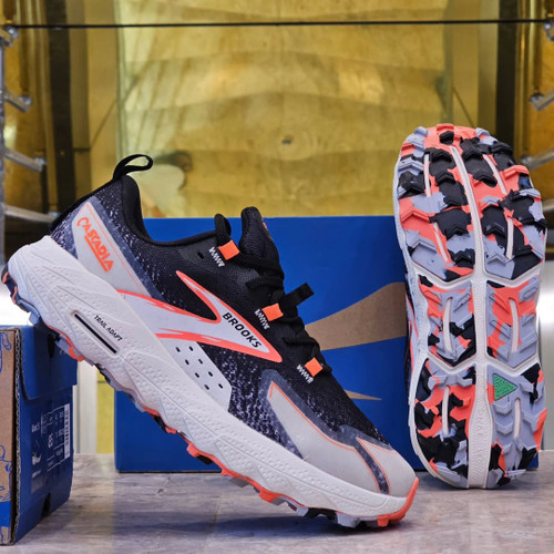 کتونی رانینگ بروکس مدل کاسکادیا 18 | سایزبندی 40 تا 45