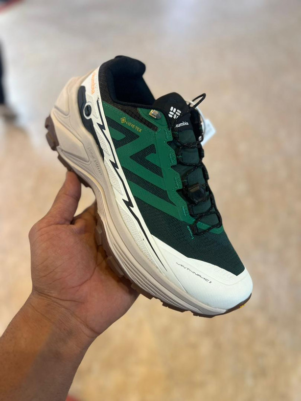 Columbia out Dry Goretex made in Vietnam