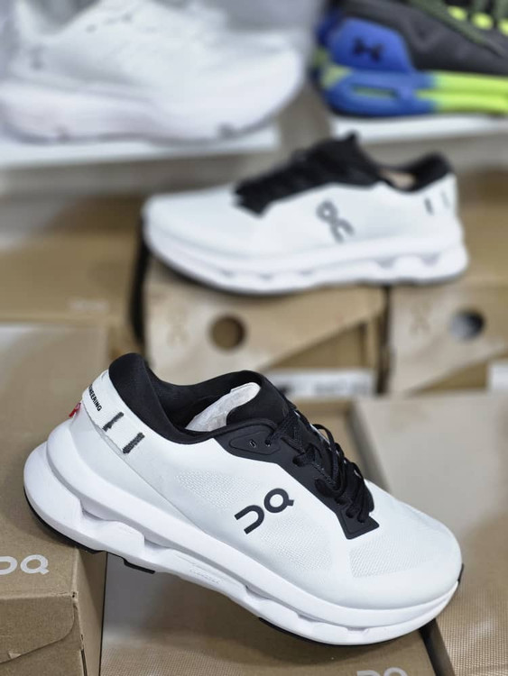 کتونی آن رانینگ مدل Cloudzone | سایزبندی 40تا45