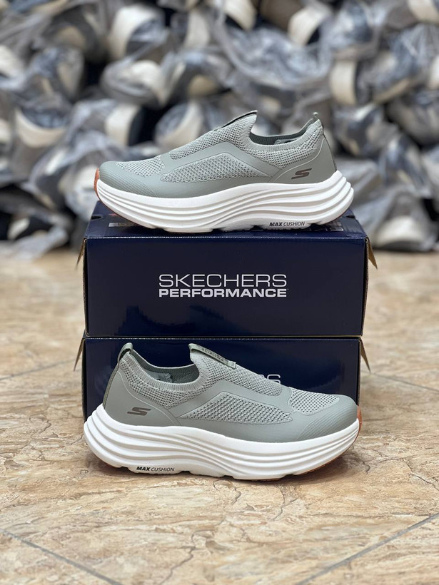 کتونی اسکچرز مدل Max Cushioning Slip-Ins | سایزبندی 37تا40