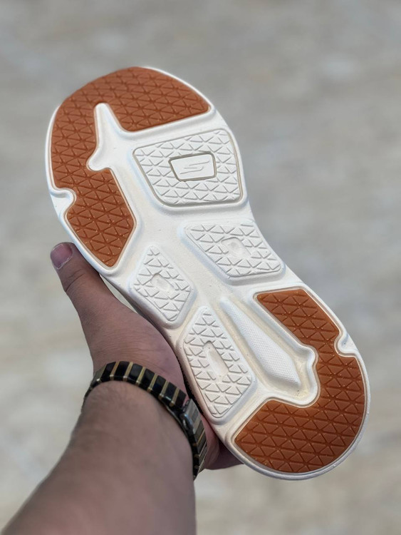 کتونی اسکچرز مدل Max Cushioning Slip-Ins | سایزبندی 37تا40