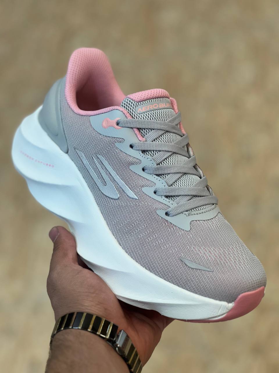 کتونی رانینگ اسکیچرز مدل Aero Burst