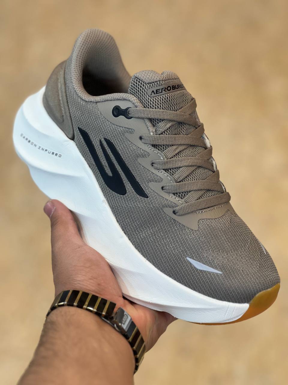 کتونی رانینگ اسکیچرز مدل Aero Burst