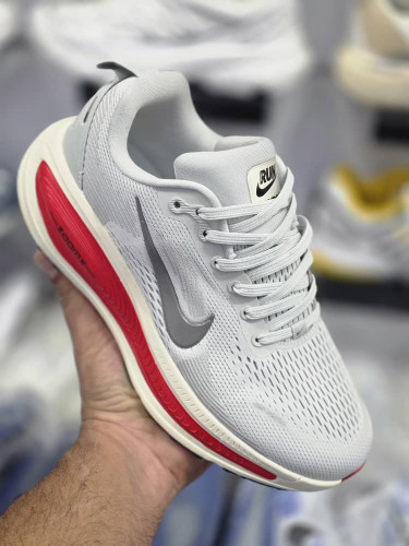 کتونی نایک ومرو ۱۸ سایز ۴۰ تا ۴۵ Nike Air Zoom Vomero 18