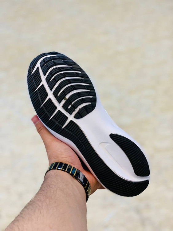 Nike guide10 made in Vietnam