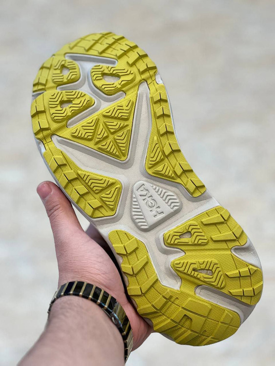 hoka stinson 7 made in Vietnam