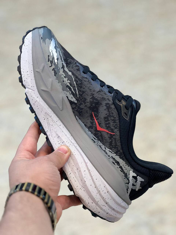 hoka stinson 7 made in Vietnam