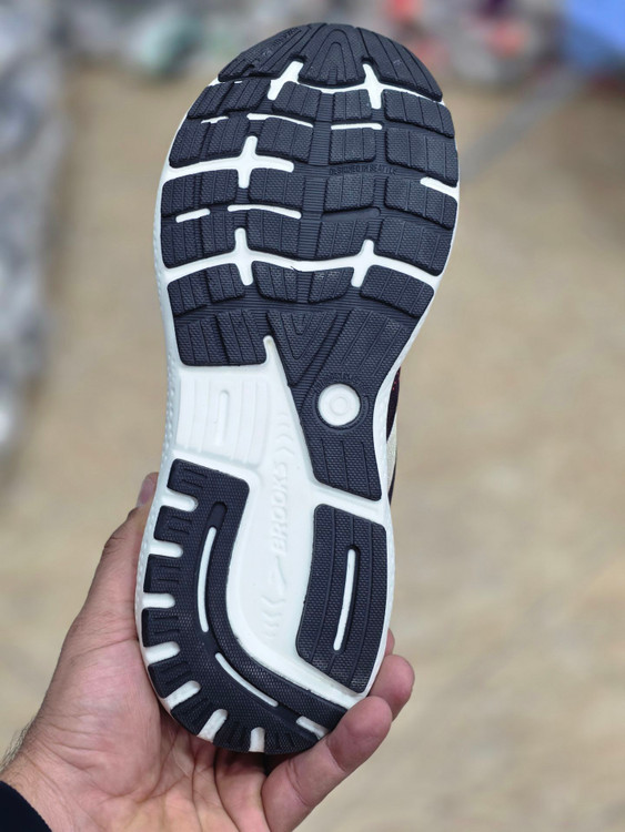 کتونی بروکس گاست ۱۶ سایزبندی ۴۰ تا ۴۶ | Brooks Ghost 16