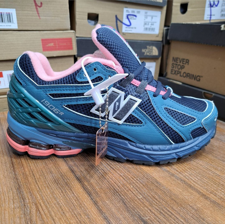 کتونی نیوبالانس 1906 - Newbalance 1906 سایزبندی ۴۰تا۴۵