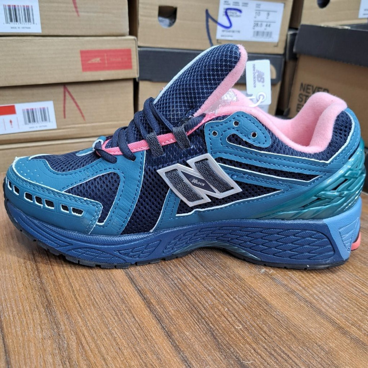 کتونی نیوبالانس 1906 - Newbalance 1906 سایزبندی ۴۰تا۴۵