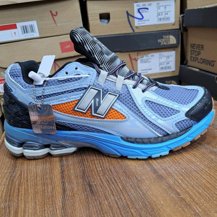 کتونی نیوبالانس 1906 - Newbalance 1906 سایزبندی ۴۰تا۴۵