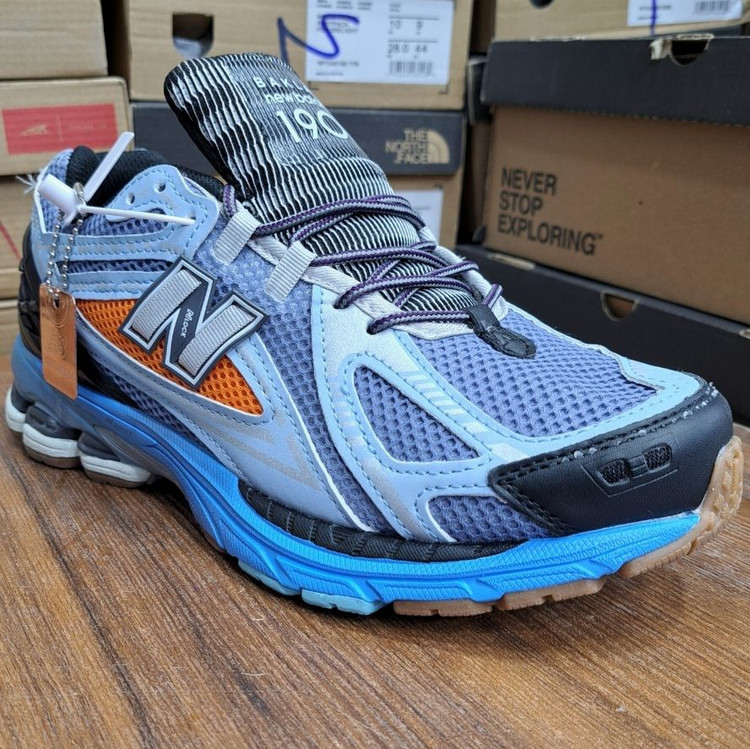 کتونی نیوبالانس 1906 - Newbalance 1906 سایزبندی ۴۰تا۴۵