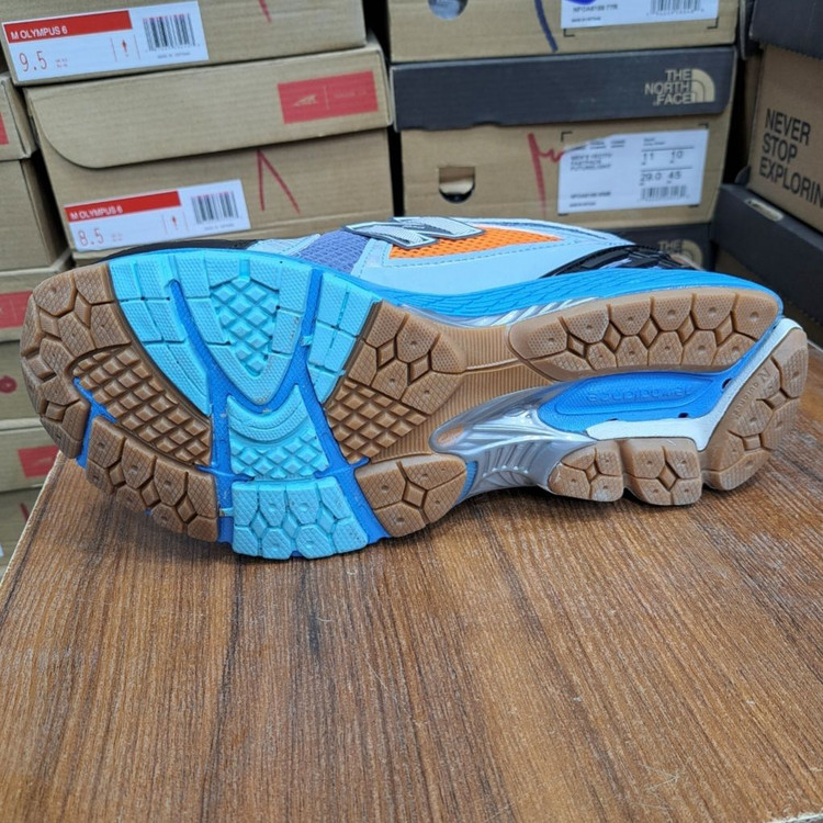 کتونی نیوبالانس 1906 - Newbalance 1906 سایزبندی ۴۰تا۴۵