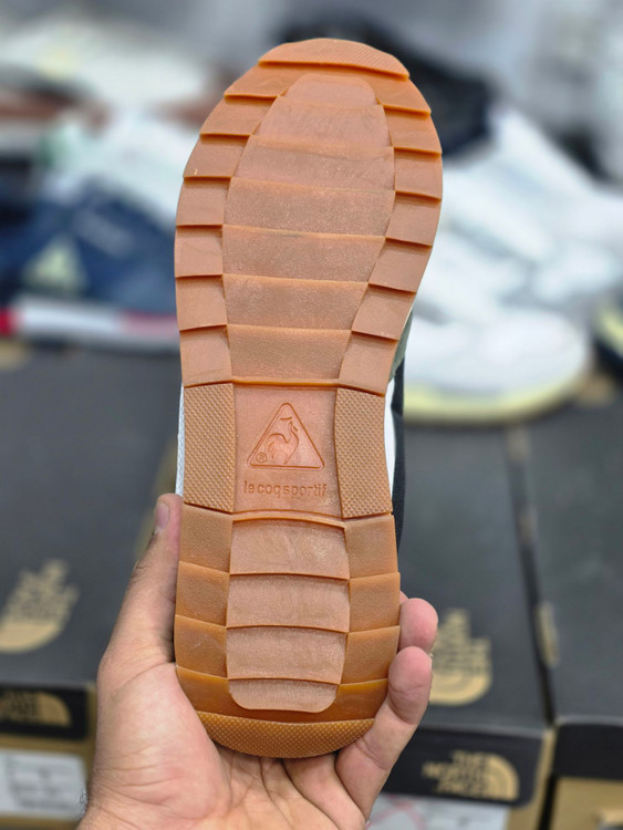 کتونی پوما خروس نشان le coq sportif سایز ۴۰ الی ۴۵