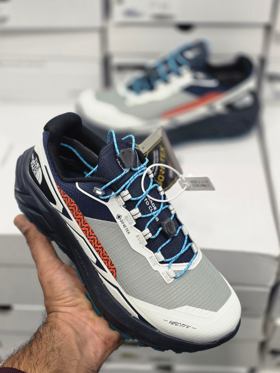 کتونی تریل رانینگ نورث فیسthe north face / ضد آب و گورتکس / طبیعتگردی ،شهری/ سایز ۴۰ الی ۴۵