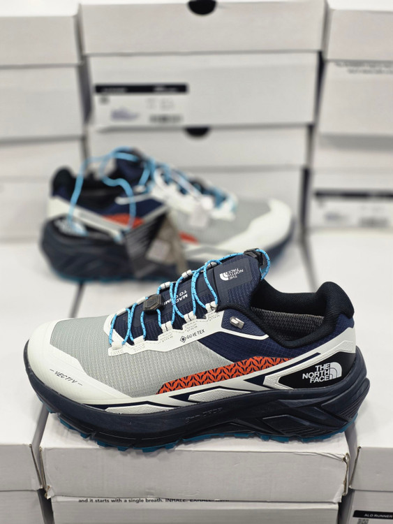 کتونی تریل رانینگ نورث فیسthe north face / ضد آب و گورتکس / طبیعتگردی ،شهری/ سایز ۴۰ الی ۴۵