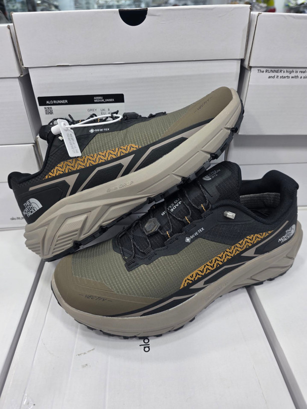 کتونی تریل رانینگ نورث فیسthe north face / ضد آب و گورتکس / طبیعتگردی ،شهری/ سایز ۴۰ الی ۴۵