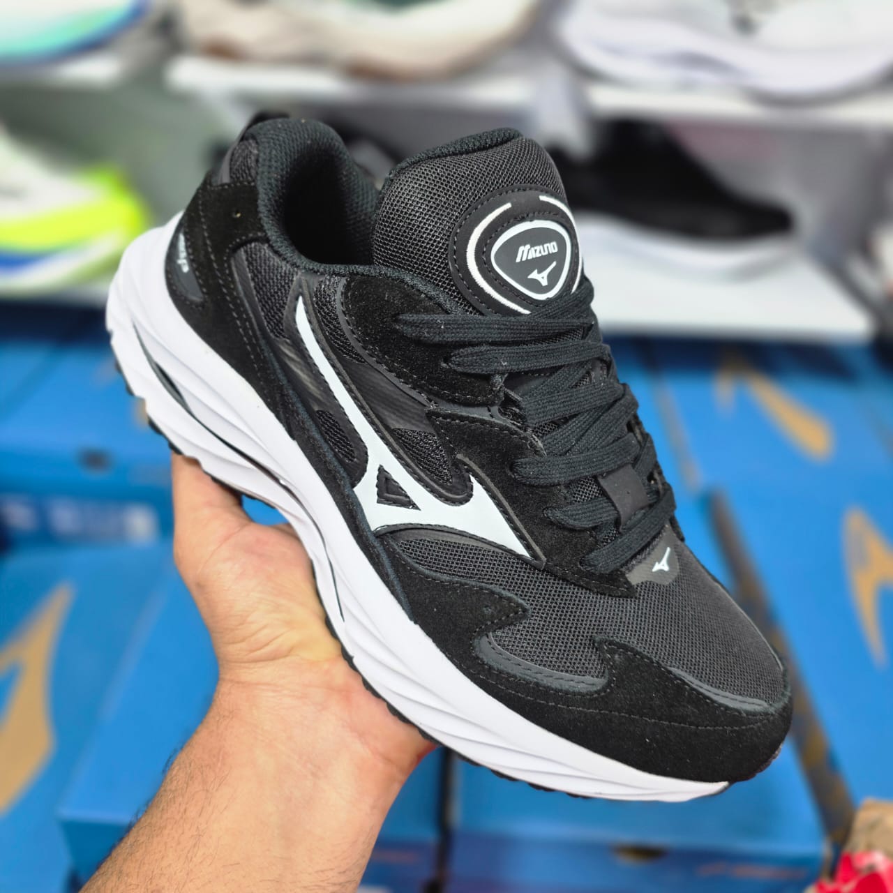 کتونی میزانو مدل Wave Rider Beta سایز 40 تا 45