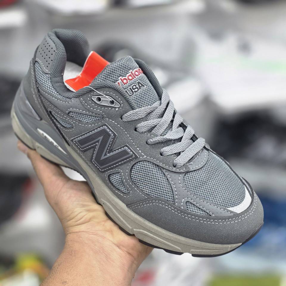 کتونی نیوبالانس مدل 990 سایز 40 تا 45