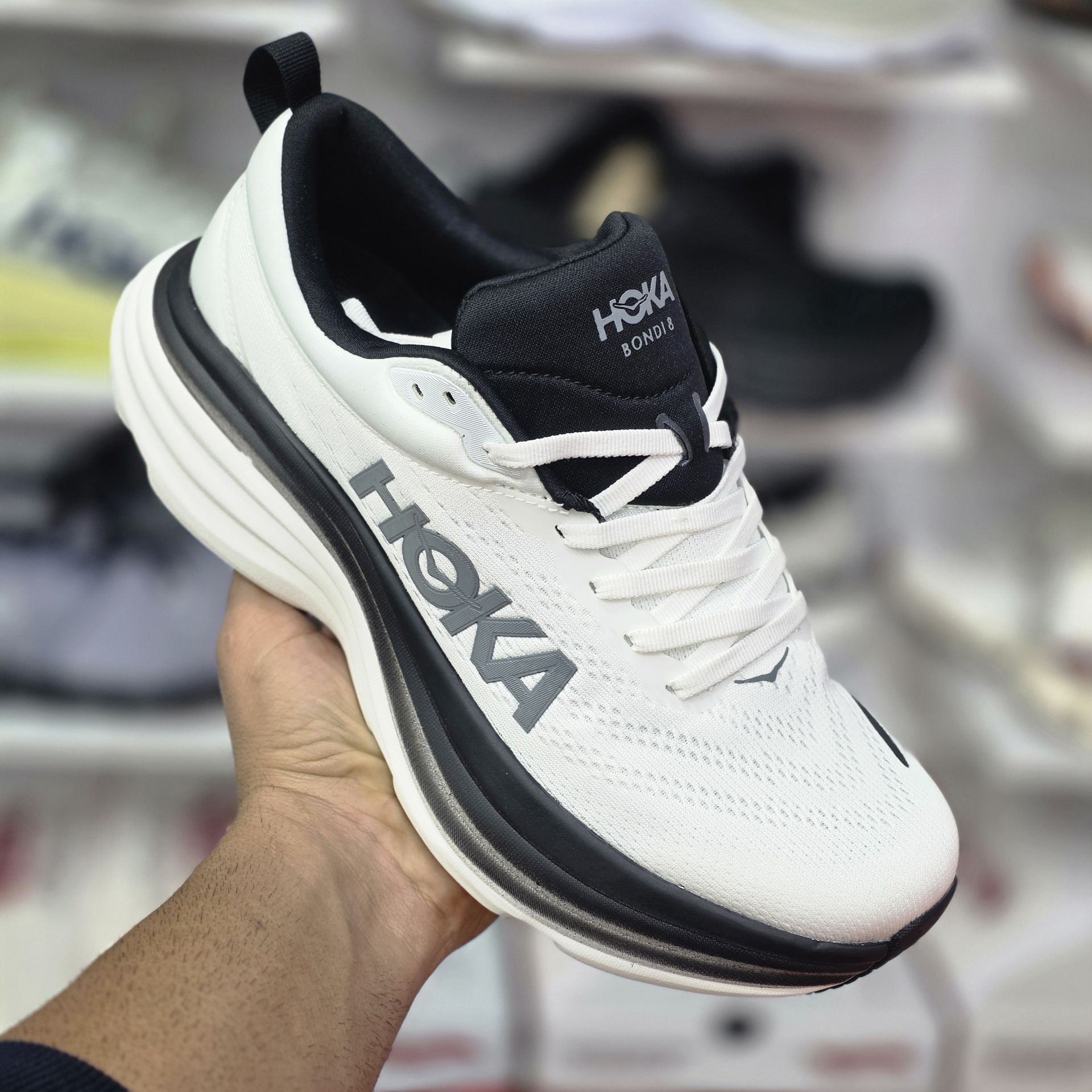 کفش کتونی هوکا مدل باندی 8 (Hoka Bondi 8) در سایزبندی 40 تا 45
