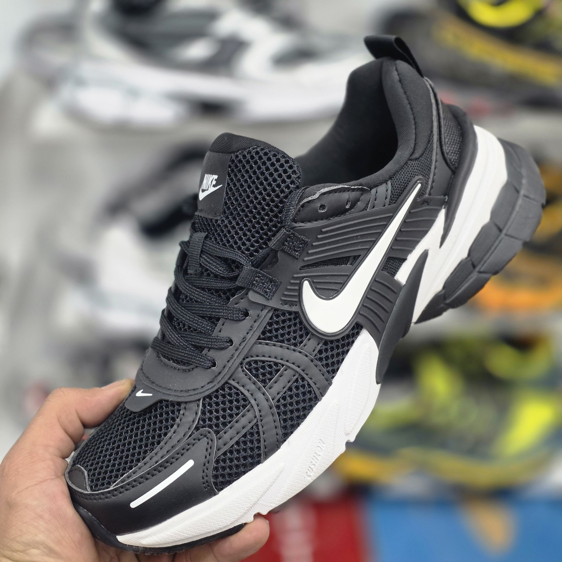 کتونی نایک مدل V2K Run سایزبندی 40 تا 45