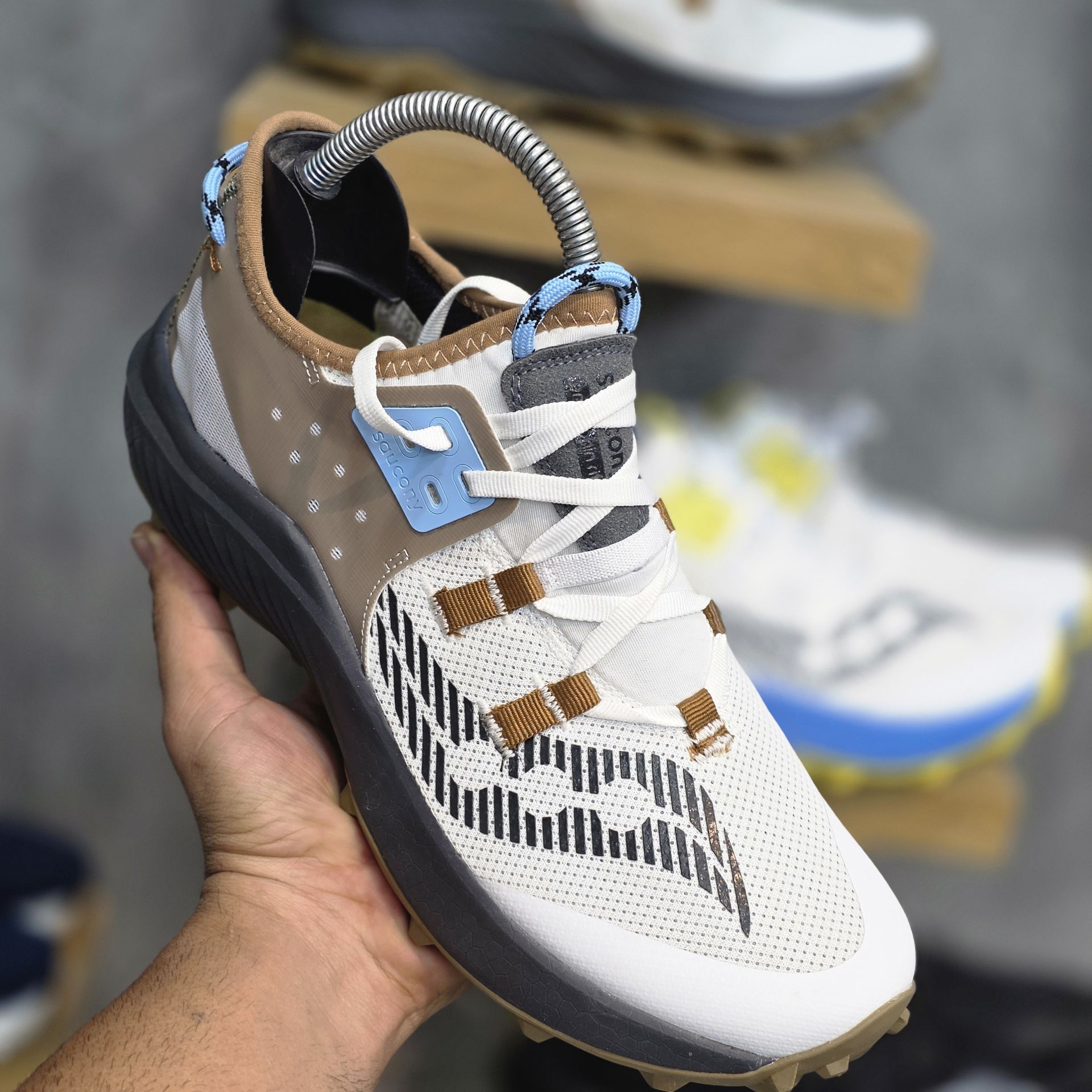 کتونی مسترکوالیتی ساوکونی اندورفین سایزبندی 40تا45 | Saucony Endorphin