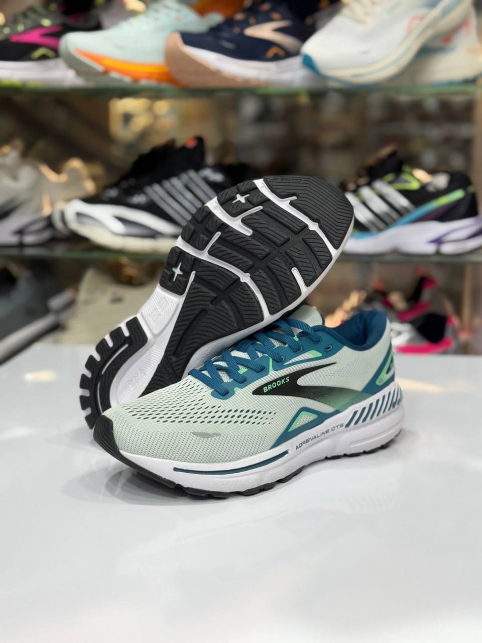 کفش بروکس مدل آدرنالین جی‌تی‌اس 23 سایز 40 تا 45