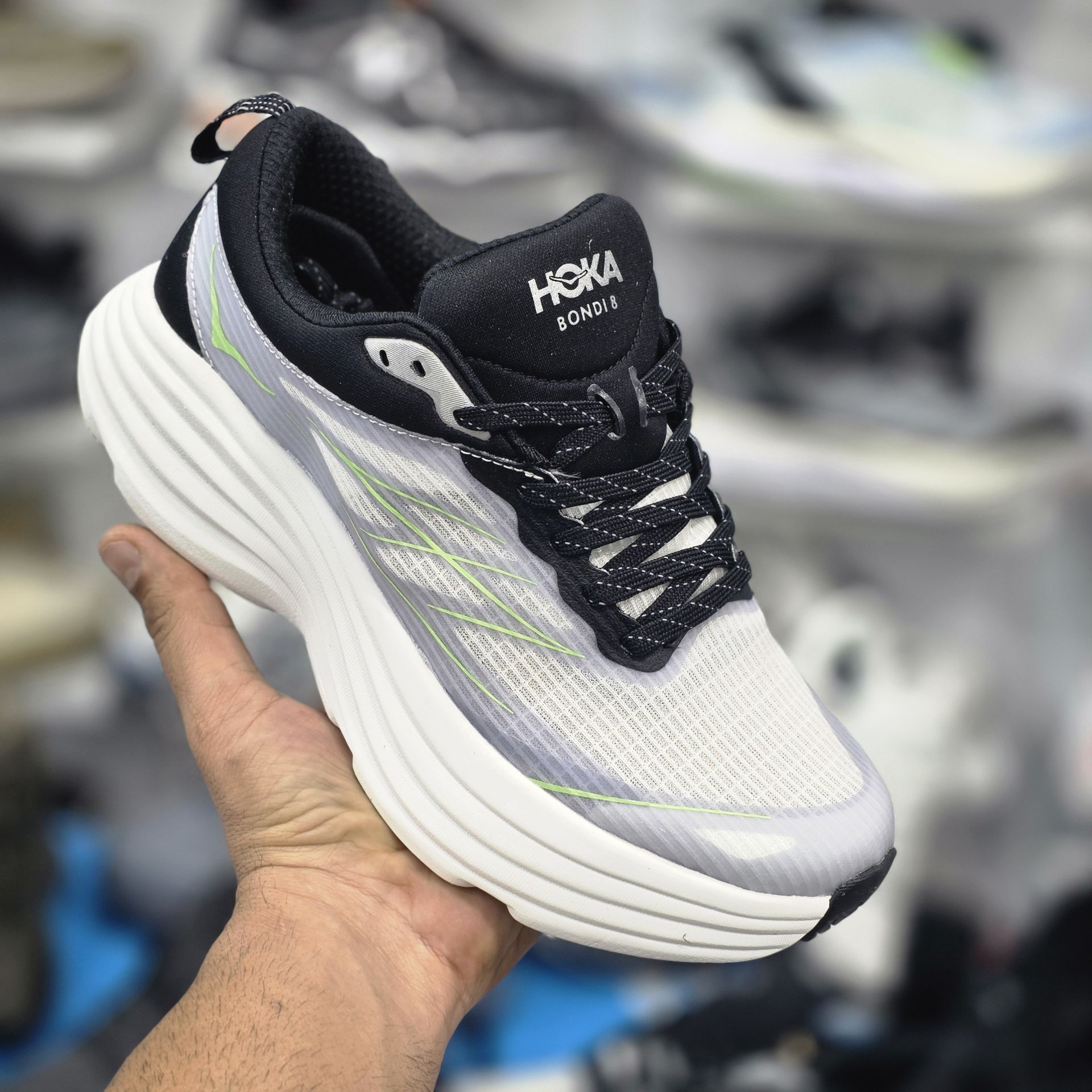 کفش کتونی مردانه هوکا مدل Bondi 8 TS