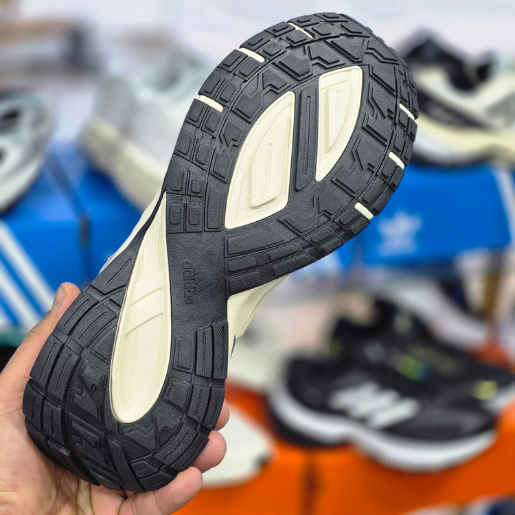 کفش ورزشی ادیداس مدل رسپانس سی ال سایزبندی 40تا45 | Adidas Response CL