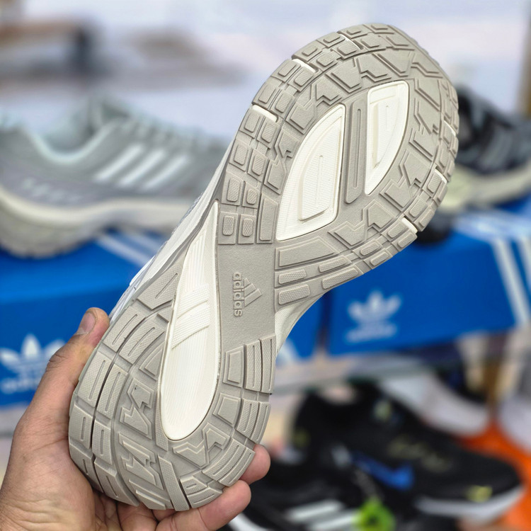 کفش ورزشی ادیداس مدل رسپانس سی ال سایزبندی 40تا45 | Adidas Response CL