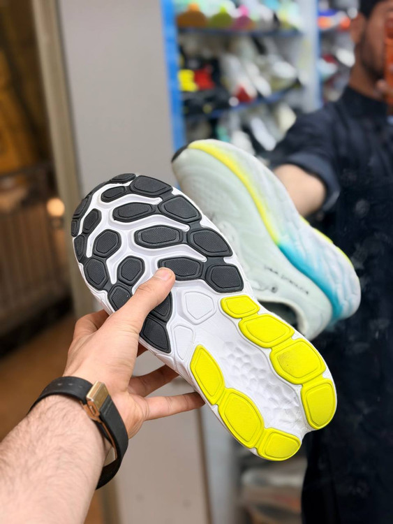 کتونی مسترکوالیتی نیوبالانس مدل Fresh Foam X v4 سایزبندی ۴۰ تا۴۵