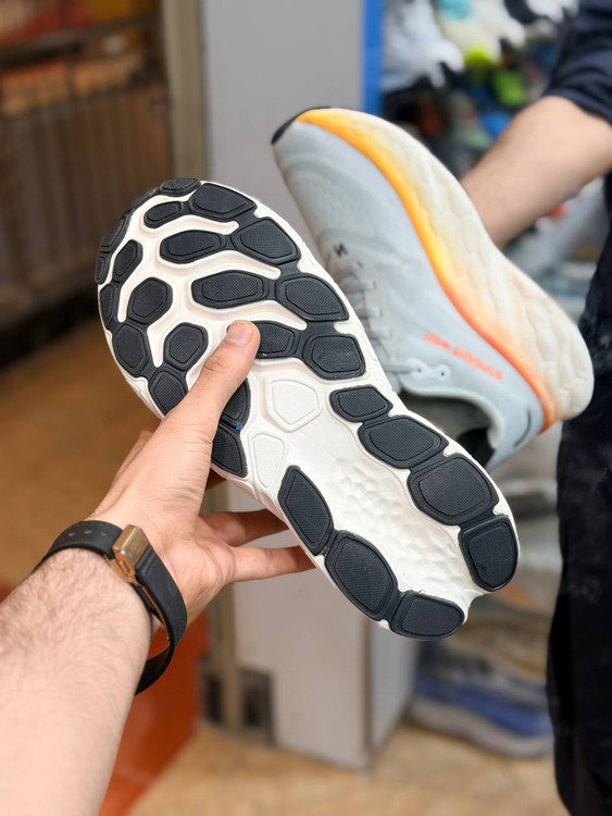 کتونی مسترکوالیتی نیوبالانس مدل Fresh Foam X v4 سایزبندی ۴۰ تا۴۵