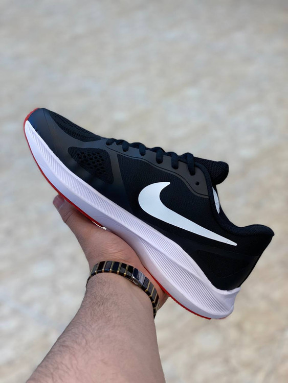 Nike guide10 made in Vietnam