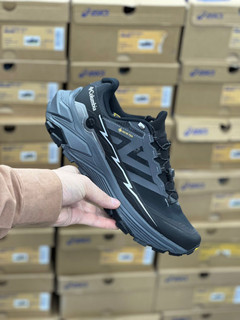کتونی ضدآب کلمبیا مدل Out Dry ساخت ویتنام سایزبندی40تا45|Columbia Out Dry Goretex