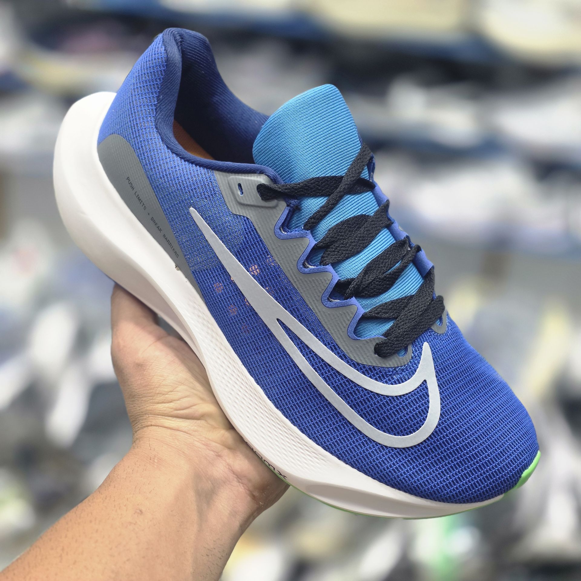 کتونی رانینگ نایک زوم ایکس ساخت ویتنام سایز ۴۰ الی ۴۵ | Nike ZoomX