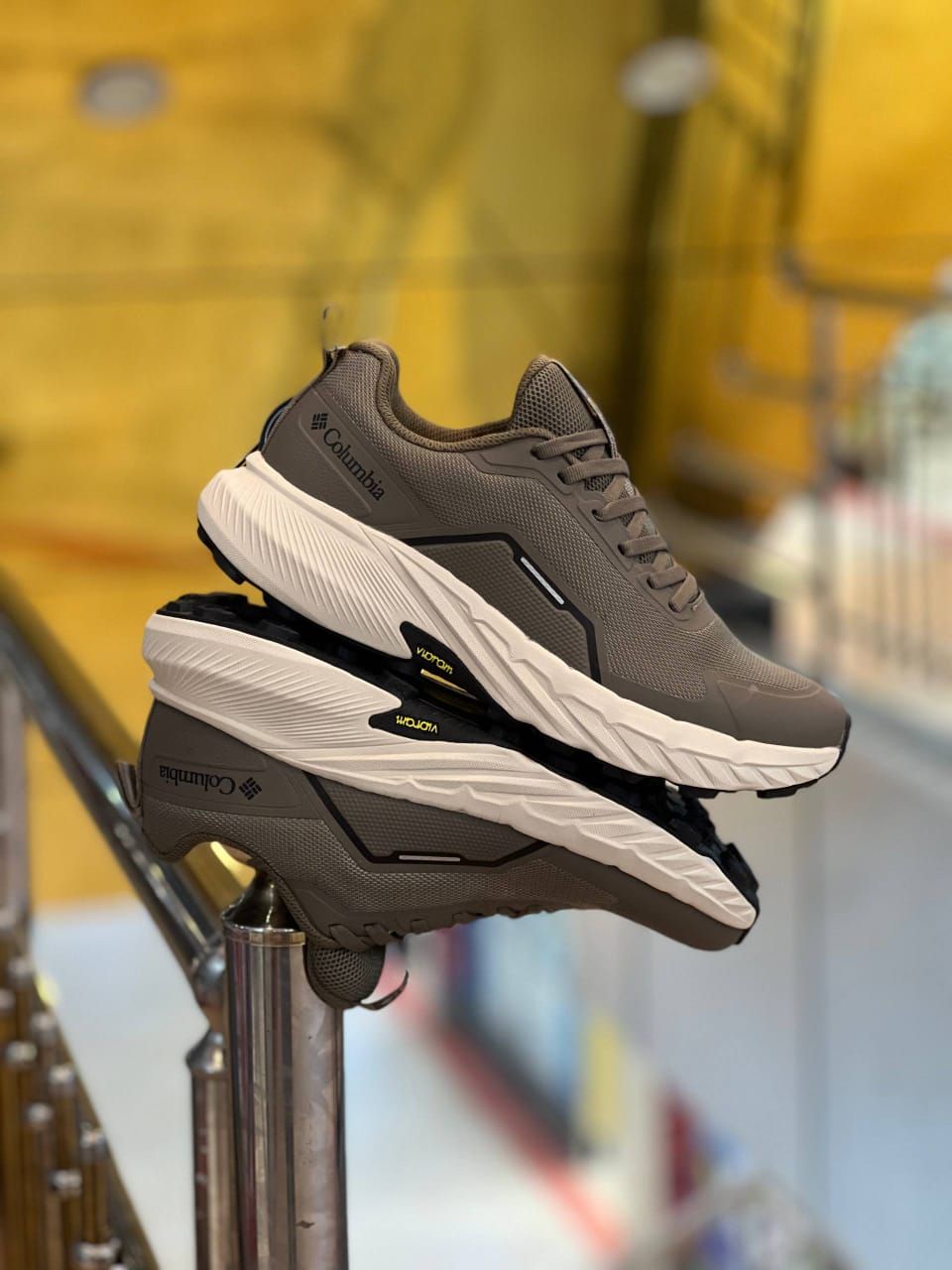 کتونی ترکینگ و طبیعت‌گردی کلمبیا گورتکس مردانه سایز ۴۰ الی ۴۵ ساخت ویتنام|Columbia GORE-TEX Waterproof Hiking Shoes