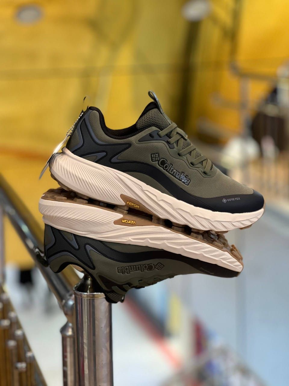 کتونی ترکینگ و طبیعت‌گردی کلمبیا گورتکس مردانه سایز ۴۰ الی ۴۵ ساخت ویتنام|Columbia GORE-TEX Waterproof Hiking Shoes