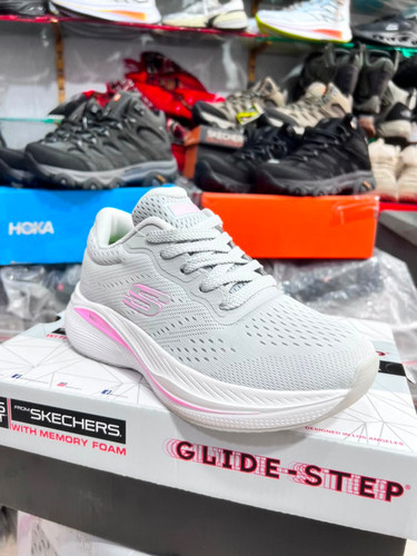 کتونی مسترکوالیتی اسکیچرز مکس کوشن ساخت ویتنام سایزبندی 37 الی ۴۰ | Skechers Max Cushioning