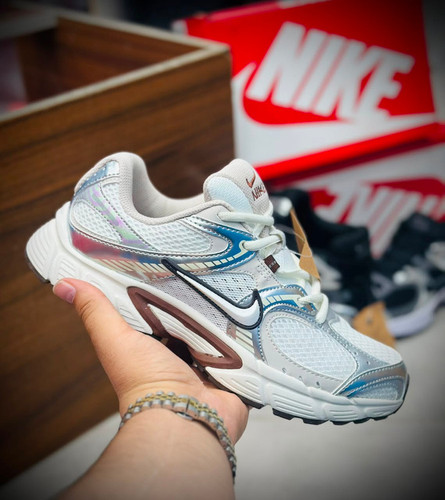 کتونی نایک V5K RNR سایز 37 الی 45 ساخت ویتنام | Nike V5k RNR