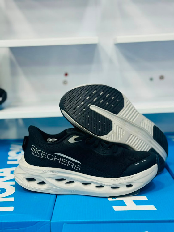 کتونی مسترکوالیتی اسکیچرز مکس کوشن ساخت ویتنام سایزبندی 4۰ الی 45 | Skechers Max Cushioning