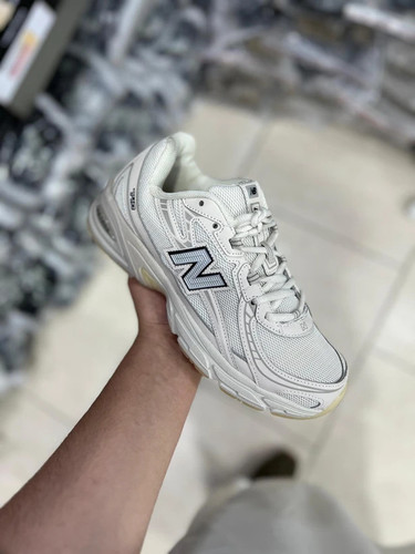 کتونی نیوبالانس 740 سایز ۳۶ الی ۴۵ ساخت ویتنام | New Balance 740