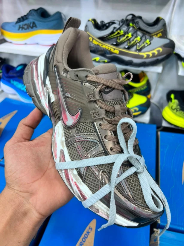 کتونی مسترکوالیتی نایک وی تو کی ساخت ویتنام سایزبندی 37 الی 45 | Nike V2K Run