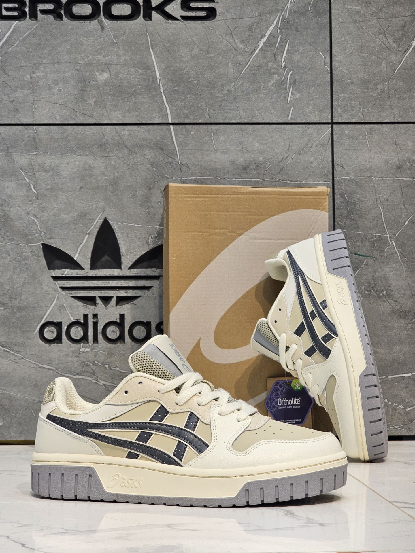 کتونی اسیکس کورت MZ 2.0 سایز 40الی 45 ساخت ویتنام | ASICS Court MZ 2.0