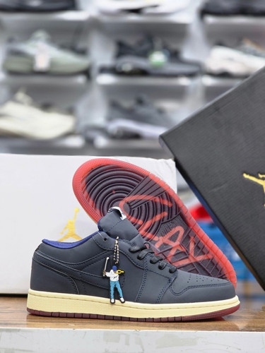 کتونی نایک ایر جردن وان ساق کوتاه سایز ۴۰ تا ۴۵ ساخت ویتنام | Nike Air Jordan 1 Low Vietnam