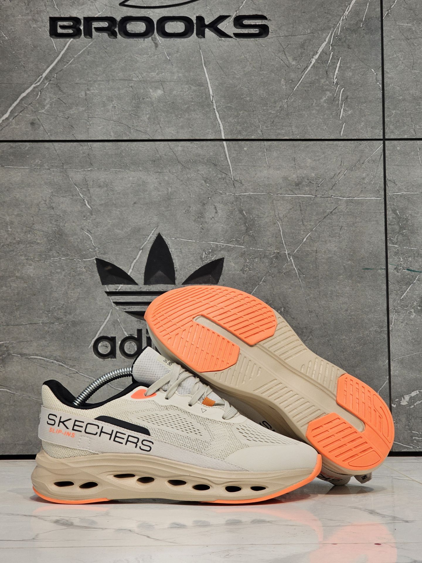 کتونی  اسکیچرز اسلیپ اینز  سایز ۴۰ الی ۴۵ ساخت ویتنام | Skechers Slip-Ins