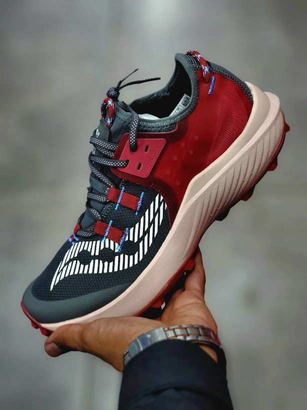 کتونی ساکونی اندورفین ریفت مسترکوالیتی سایز ۴۰ الی ۴۵ ساخت ویتنام | Saucony Endorphin Rift