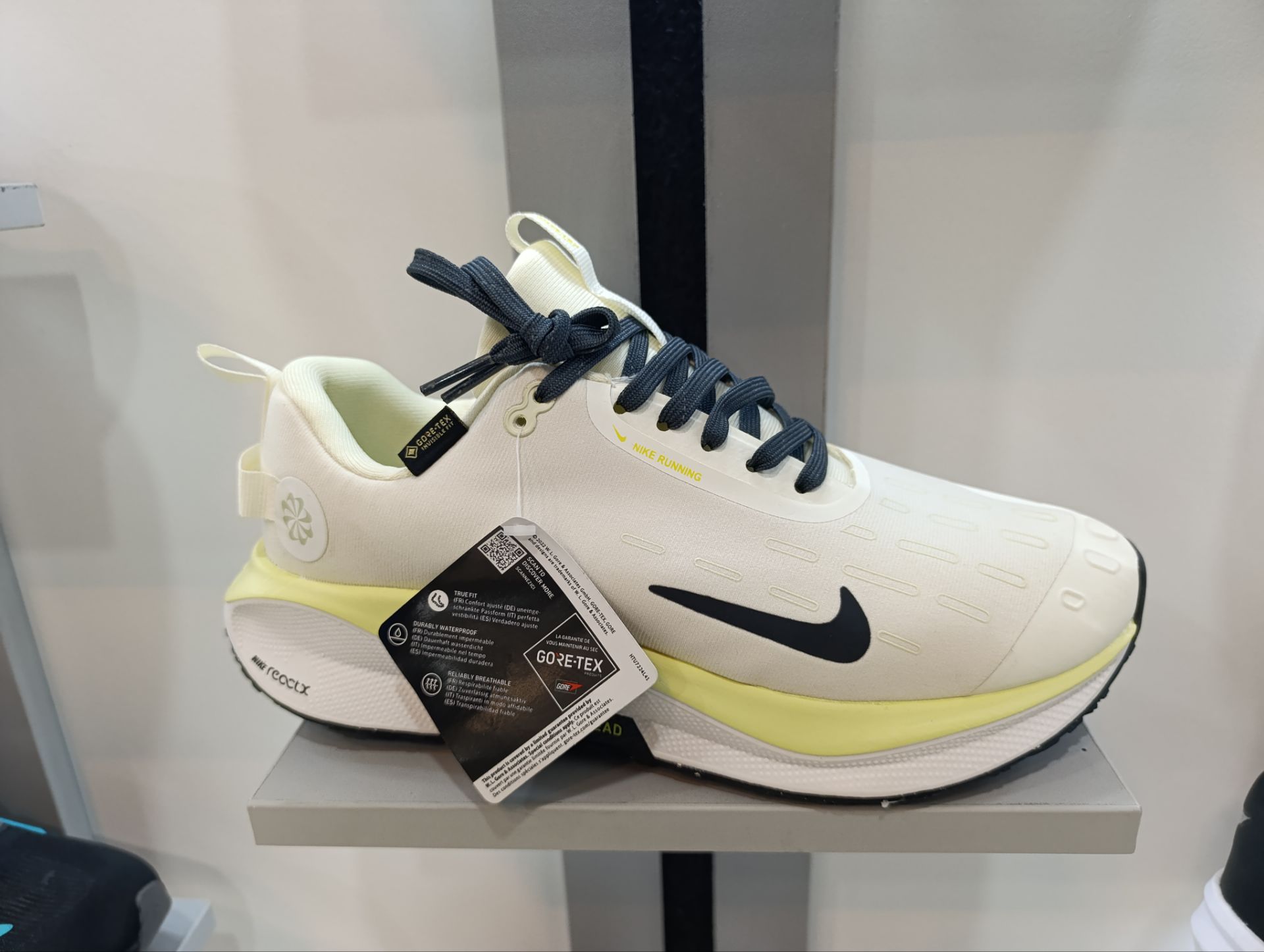 کتونی مسترکوالیتی نایک اینفینیتی ران 4 گورتکس ساخت ویتنام سایز 40تا45 | Nike Infinity Run 4 Gore-Tex